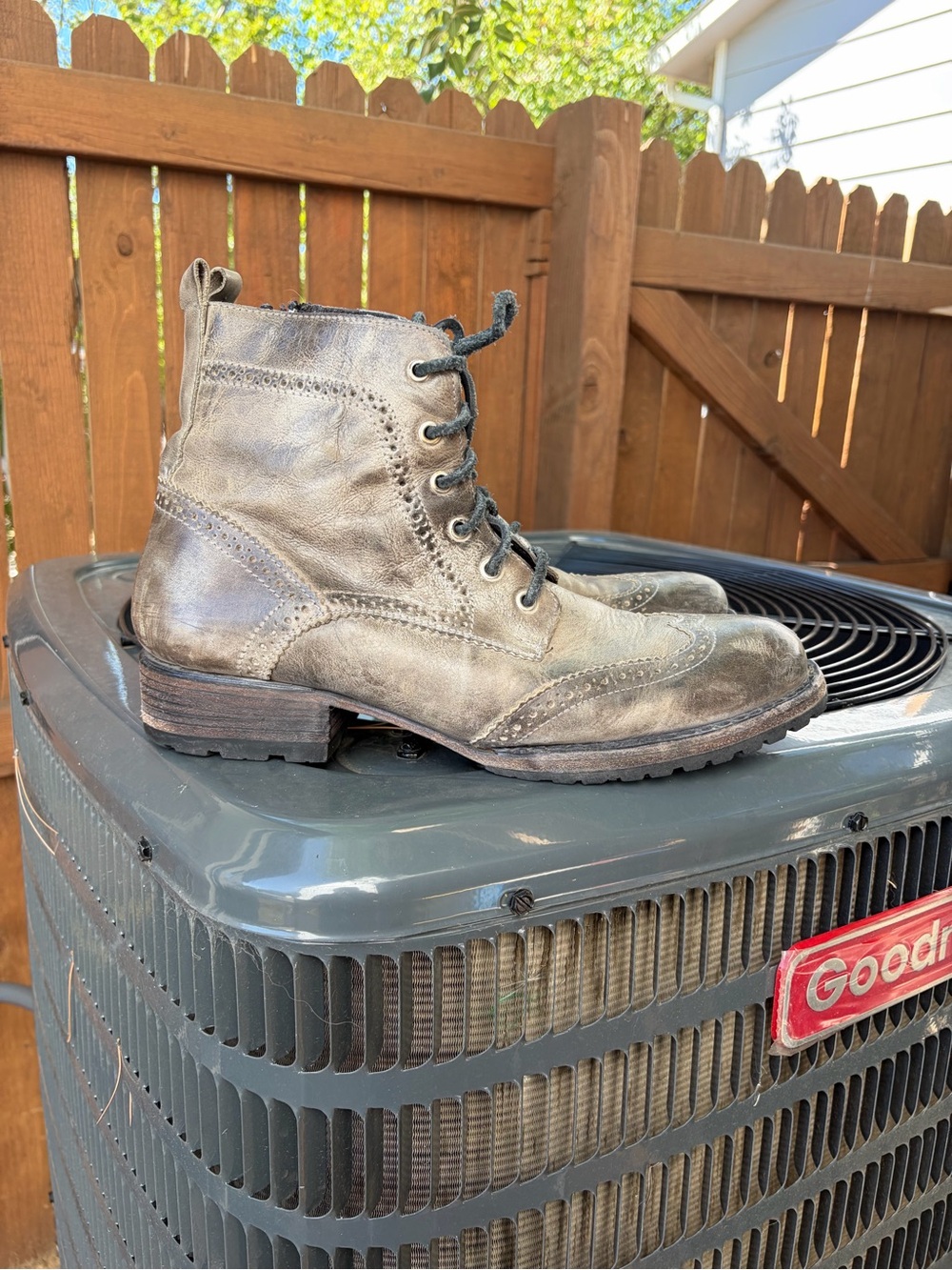freebird Men's Distressed Gray Leather Chukka Lace-Up Boots